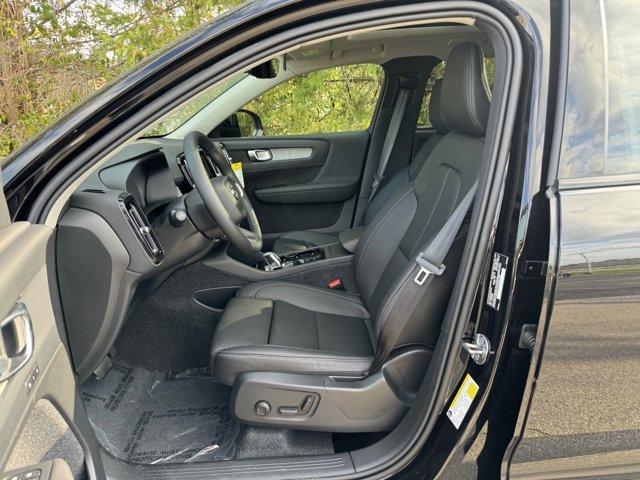 new 2025 Volvo XC40 car, priced at $41,670