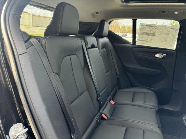 new 2025 Volvo XC40 car, priced at $41,670