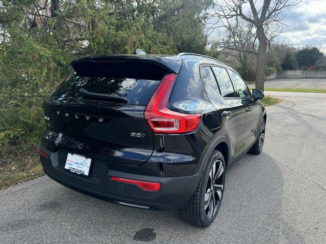 new 2025 Volvo XC40 car, priced at $41,670
