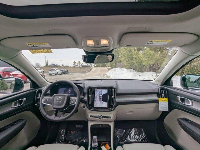 new 2026 Volvo XC40 car