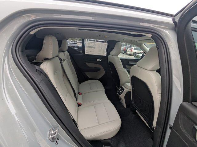 new 2026 Volvo XC40 car