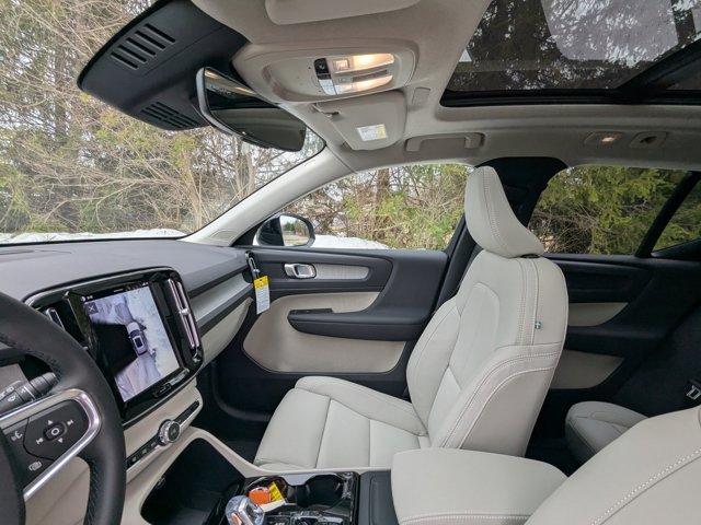 new 2026 Volvo XC40 car