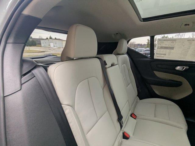 new 2026 Volvo XC40 car