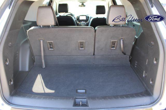 used 2021 Chevrolet Traverse car, priced at $23,690