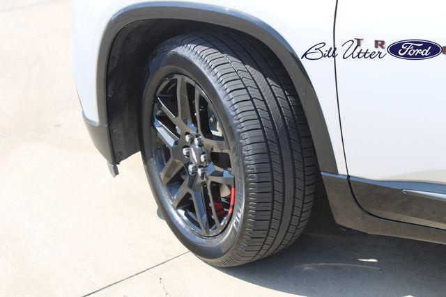 used 2021 Chevrolet Traverse car, priced at $23,690