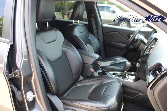 used 2021 Jeep Cherokee car, priced at $15,519