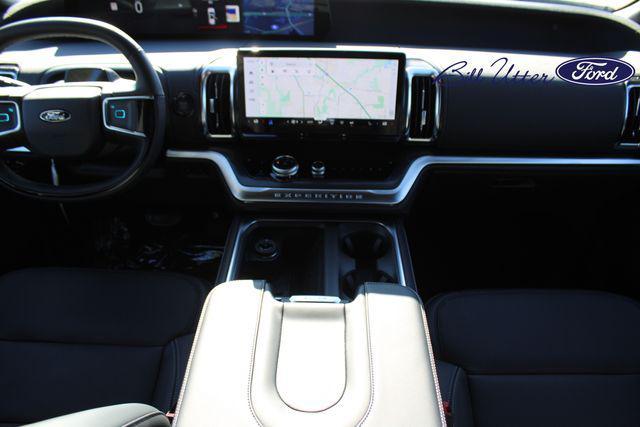 new 2025 Ford Expedition car, priced at $78,289