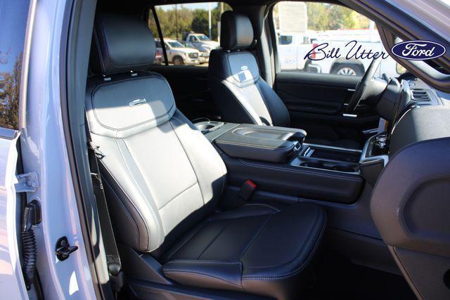 new 2025 Ford Expedition car, priced at $78,289