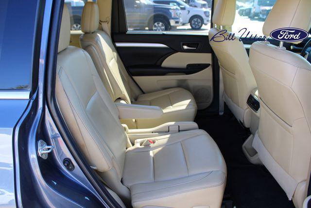 used 2018 Toyota Highlander car, priced at $20,988