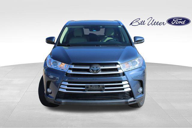 used 2018 Toyota Highlander car, priced at $20,988