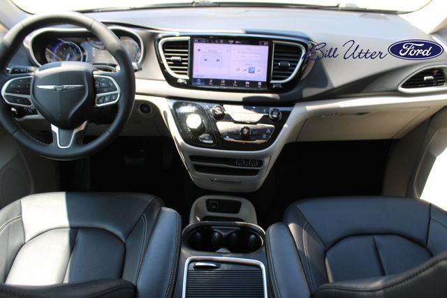 used 2024 Chrysler Pacifica car, priced at $22,584