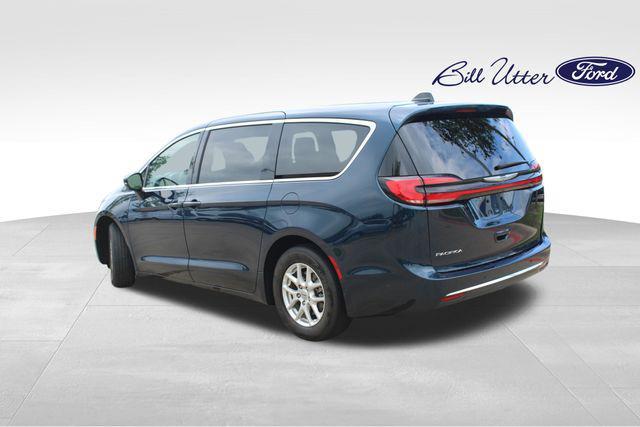 used 2024 Chrysler Pacifica car, priced at $22,972