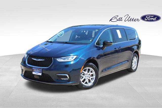 used 2024 Chrysler Pacifica car, priced at $22,584