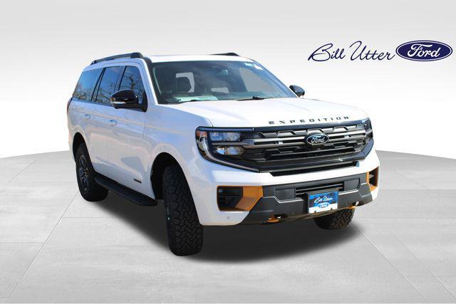 new 2025 Ford Expedition car, priced at $79,994
