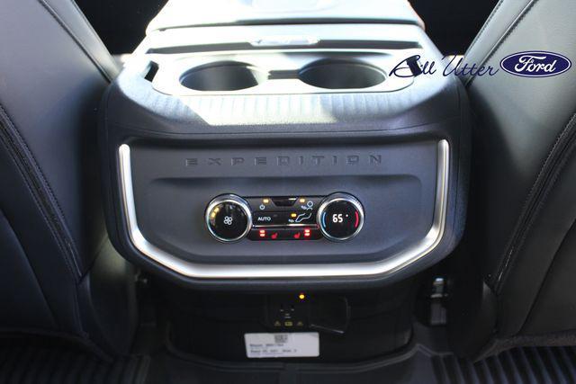 new 2025 Ford Expedition car, priced at $79,994