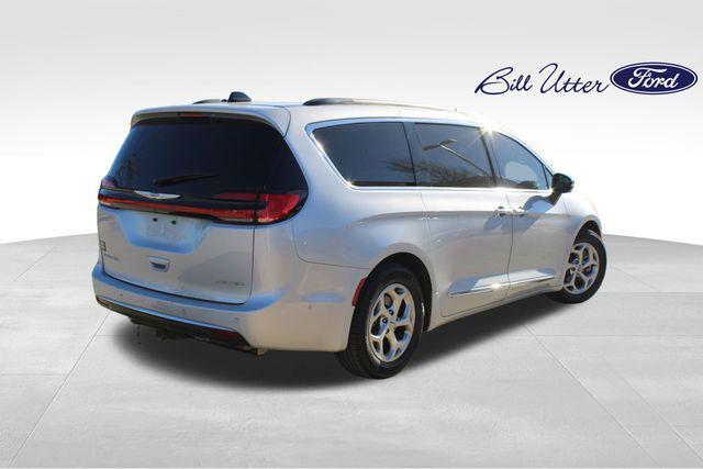 used 2023 Chrysler Pacifica car, priced at $21,500