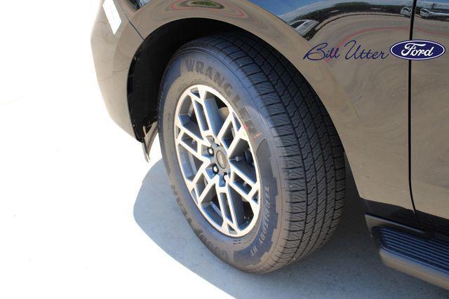 new 2026 Ford Expedition car, priced at $61,990