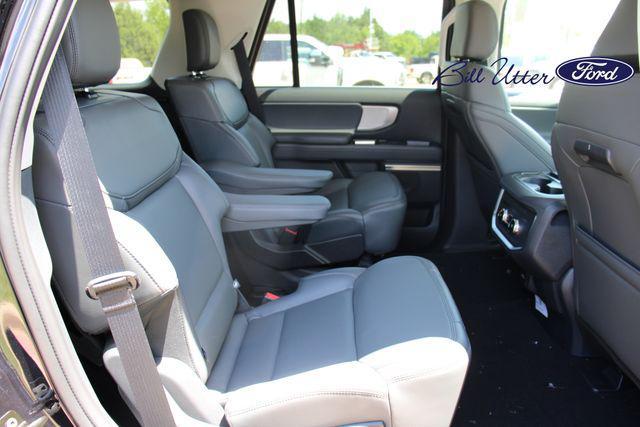 new 2026 Ford Expedition car, priced at $61,990