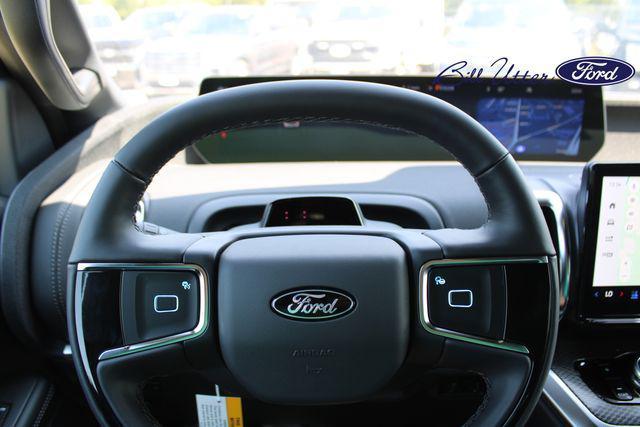 new 2025 Ford Expedition car, priced at $81,510