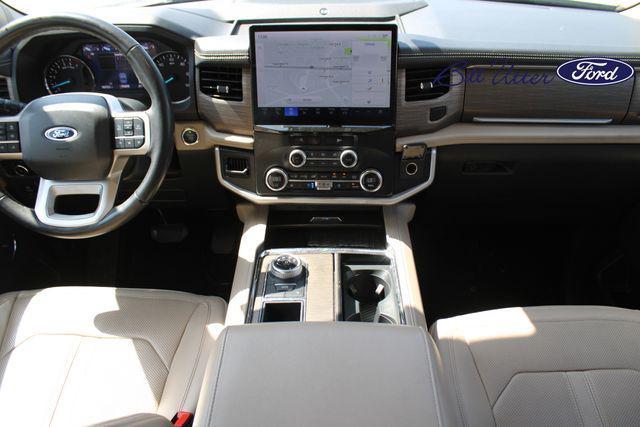 used 2024 Ford Expedition car, priced at $38,655