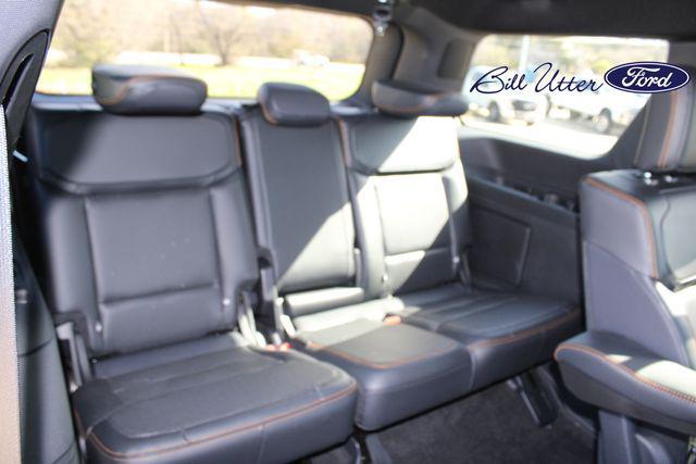 used 2025 Ford Expedition car
