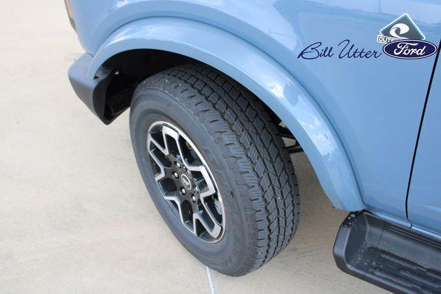 new 2025 Ford Bronco car, priced at $49,371