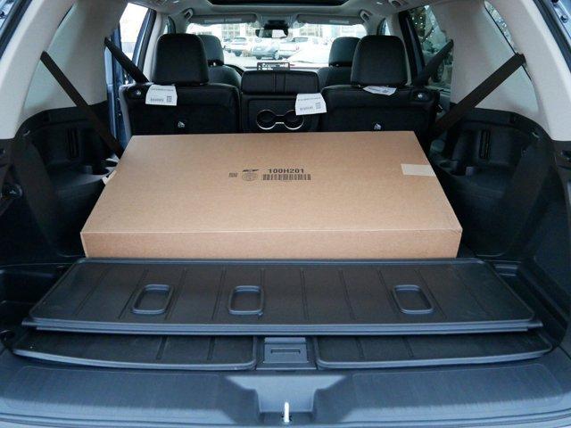 new 2025 Honda Pilot car, priced at $47,618