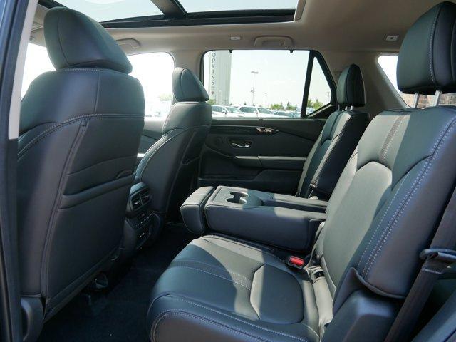 new 2025 Honda Pilot car, priced at $48,356