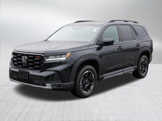 used 2025 Honda Pilot car, priced at $46,695