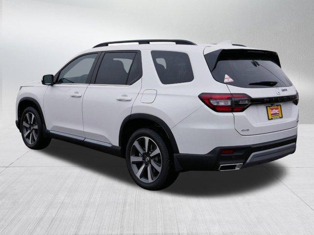 new 2025 Honda Pilot car, priced at $48,073