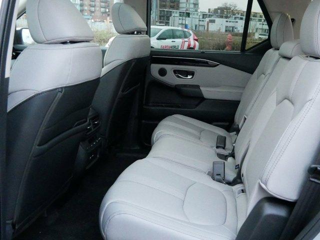 new 2025 Honda Pilot car, priced at $48,073