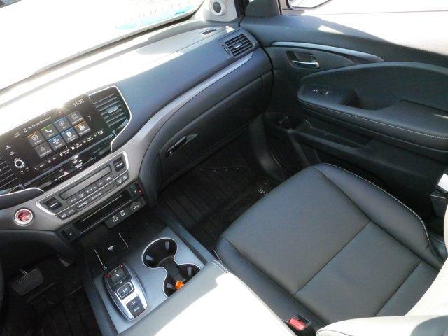 used 2025 Honda Ridgeline car, priced at $36,995