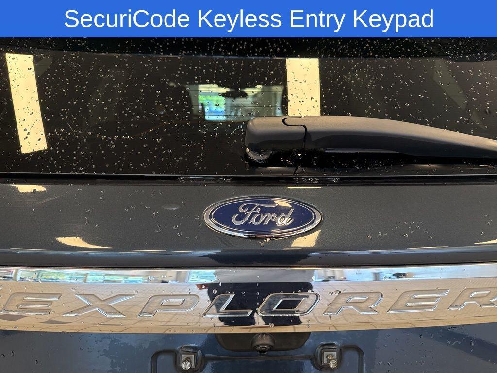 used 2022 Ford Explorer car, priced at $18,999