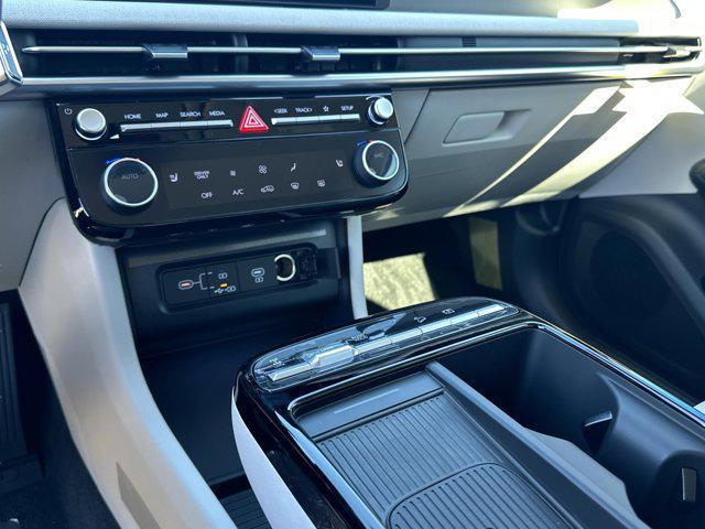 new 2026 Hyundai TUCSON Hybrid car