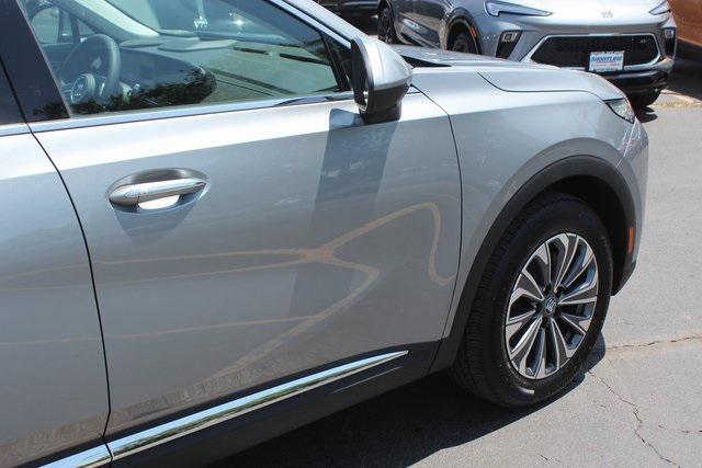 new 2025 Buick Envision car, priced at $35,029