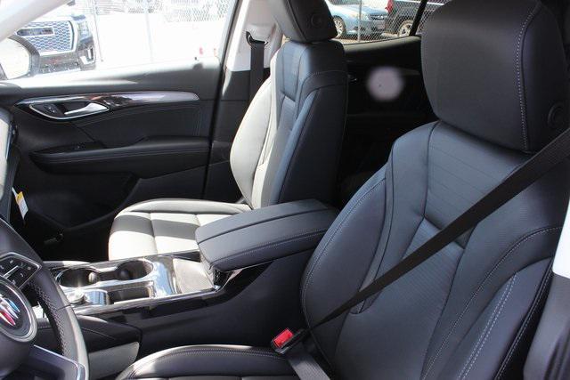 new 2025 Buick Envision car, priced at $35,279