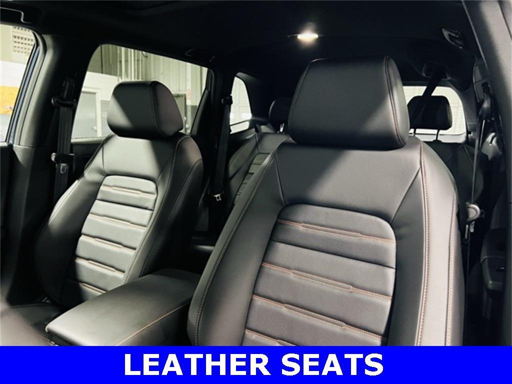 new 2026 Honda CR-V Hybrid car, priced at $40,175