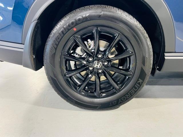 new 2026 Honda CR-V Hybrid car, priced at $40,175