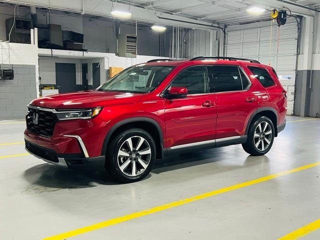 new 2025 Honda Pilot car, priced at $53,170