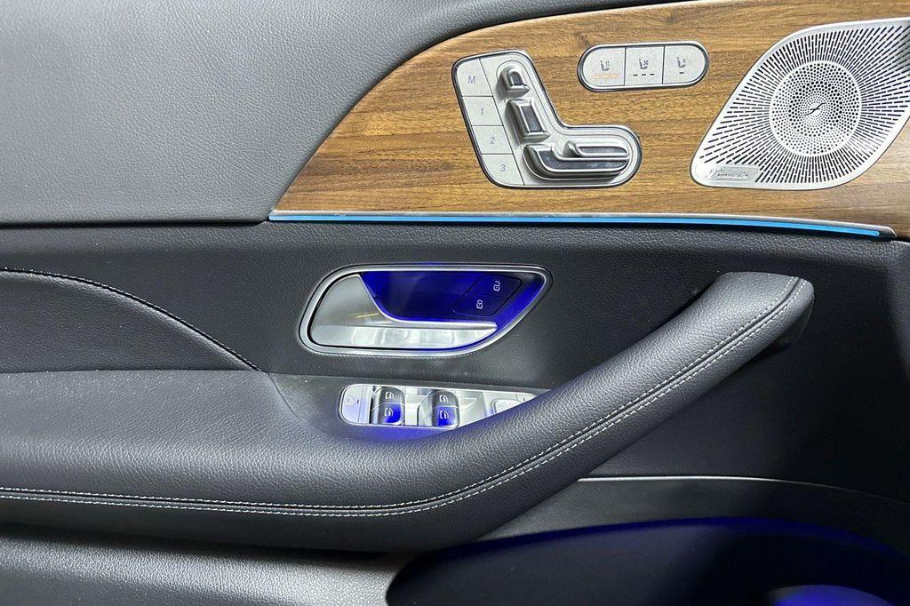 new 2025 Mercedes-Benz GLS 450 car, priced at $98,380