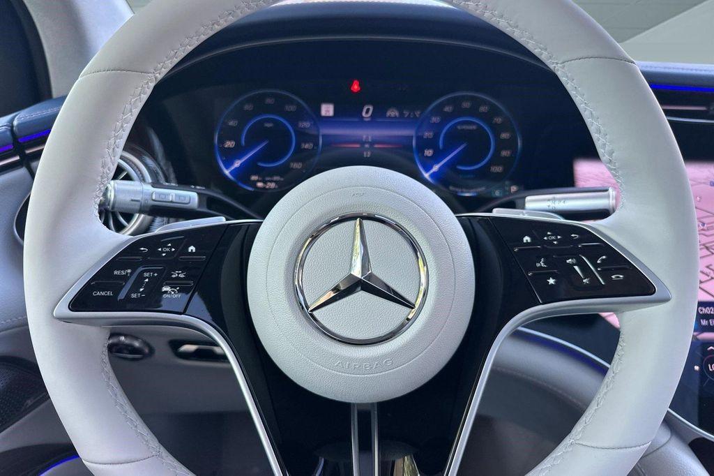 new 2026 Mercedes-Benz EQS 400 car, priced at $109,870