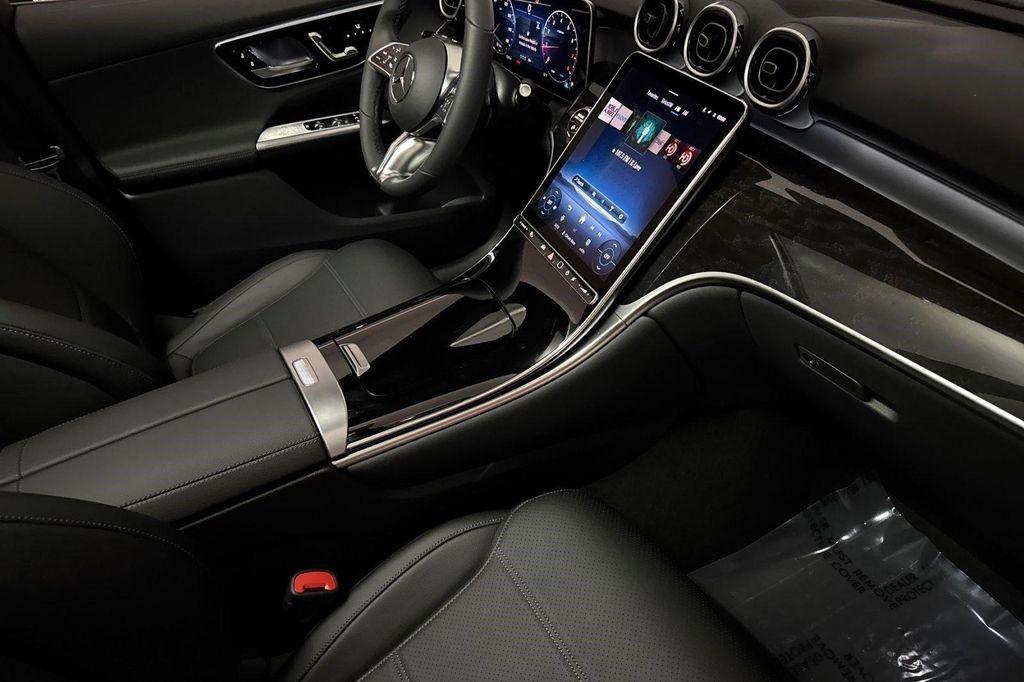 Mercedes-Benz GLC view 25