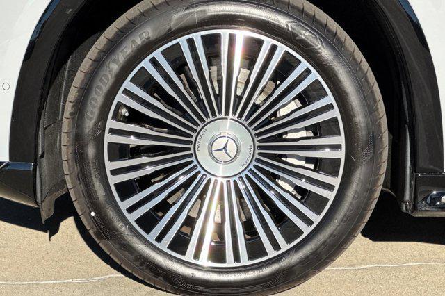 new 2025 Mercedes-Benz Maybach EQS 680 car, priced at $205,350