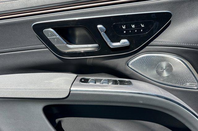 new 2026 Mercedes-Benz EQS 400 car, priced at $91,405