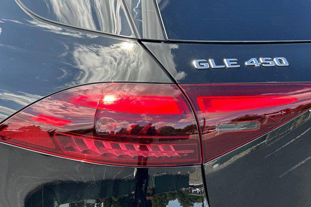 new 2026 Mercedes-Benz GLE 450 car, priced at $93,595