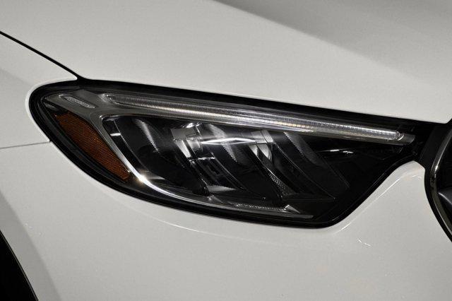 new 2026 Mercedes-Benz GLC 300 car