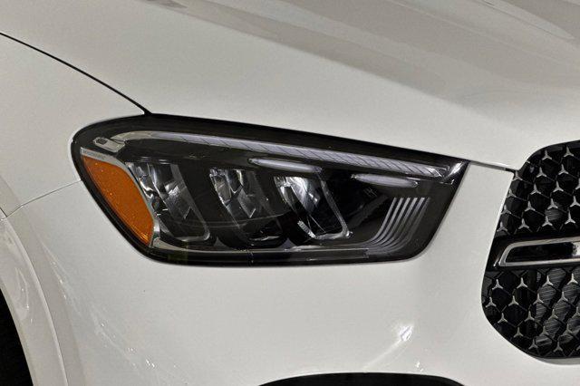 new 2025 Mercedes-Benz GLE 580 car, priced at $95,665