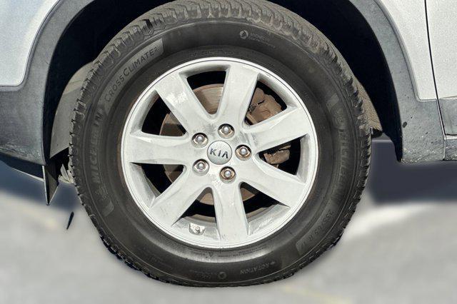 used 2013 Kia Sorento car, priced at $5,999