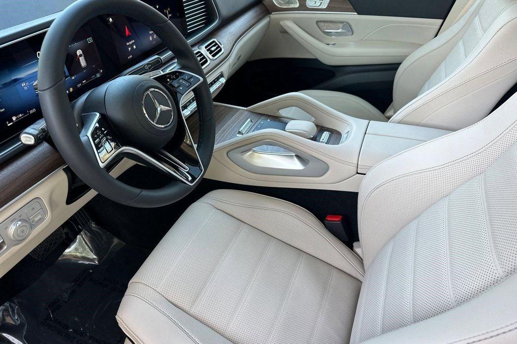 new 2026 Mercedes-Benz GLE 580 car, priced at $93,500