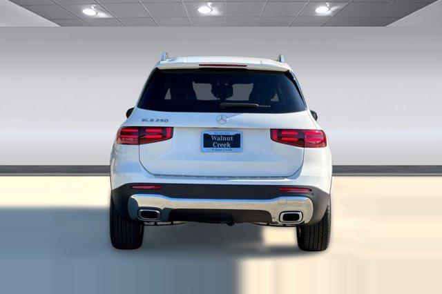 new 2025 Mercedes-Benz GLB 250 car, priced at $47,345